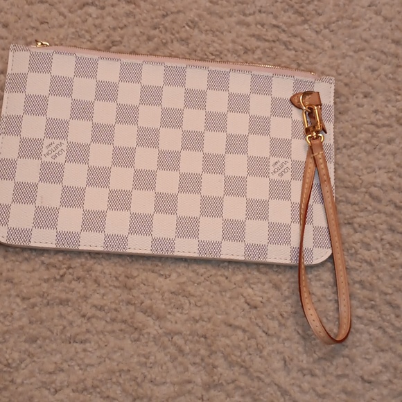Louis-Vuitton Damier Azur Neverfull GM Tote - Picture 16 of 16